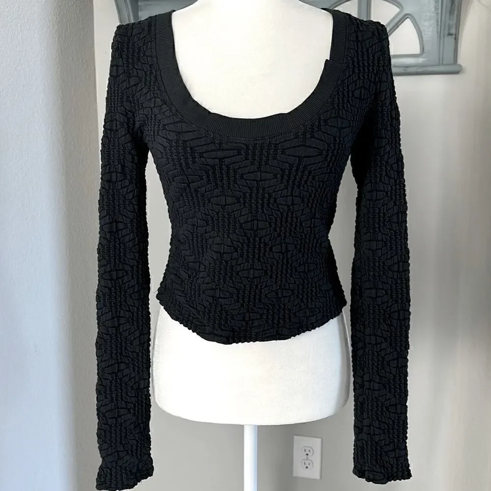 NWOT Free People Black Scoop Neck Long Sleeves Textured S Activewear Workout